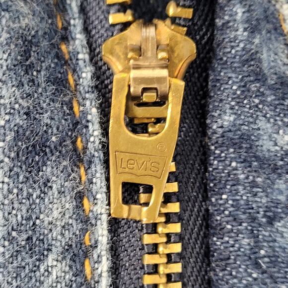 Vintage 90s LEVIS 517 Bootcut Jeans 36x30 Medium-Wash USA - Picture 3 of 16